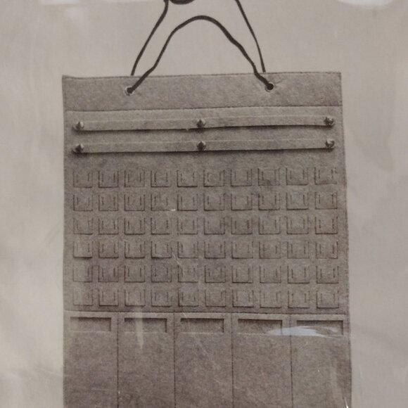 LOT OF 4 – 3  Battery Powered Candles and NIP Hanging Jewelry Organizer. - Picture 9 of 10